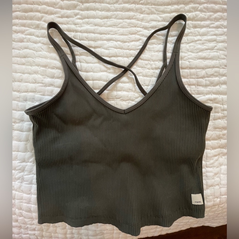 Vuori Medium Rib Crop Tank